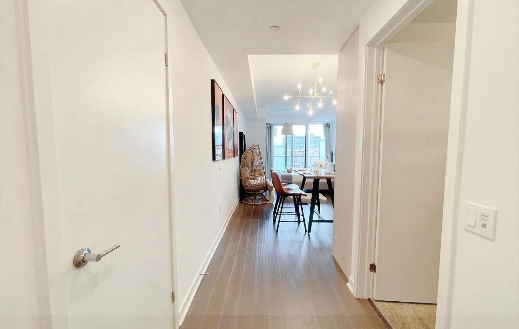 Deluxe Suites In Downtown Toronto With Amazing View