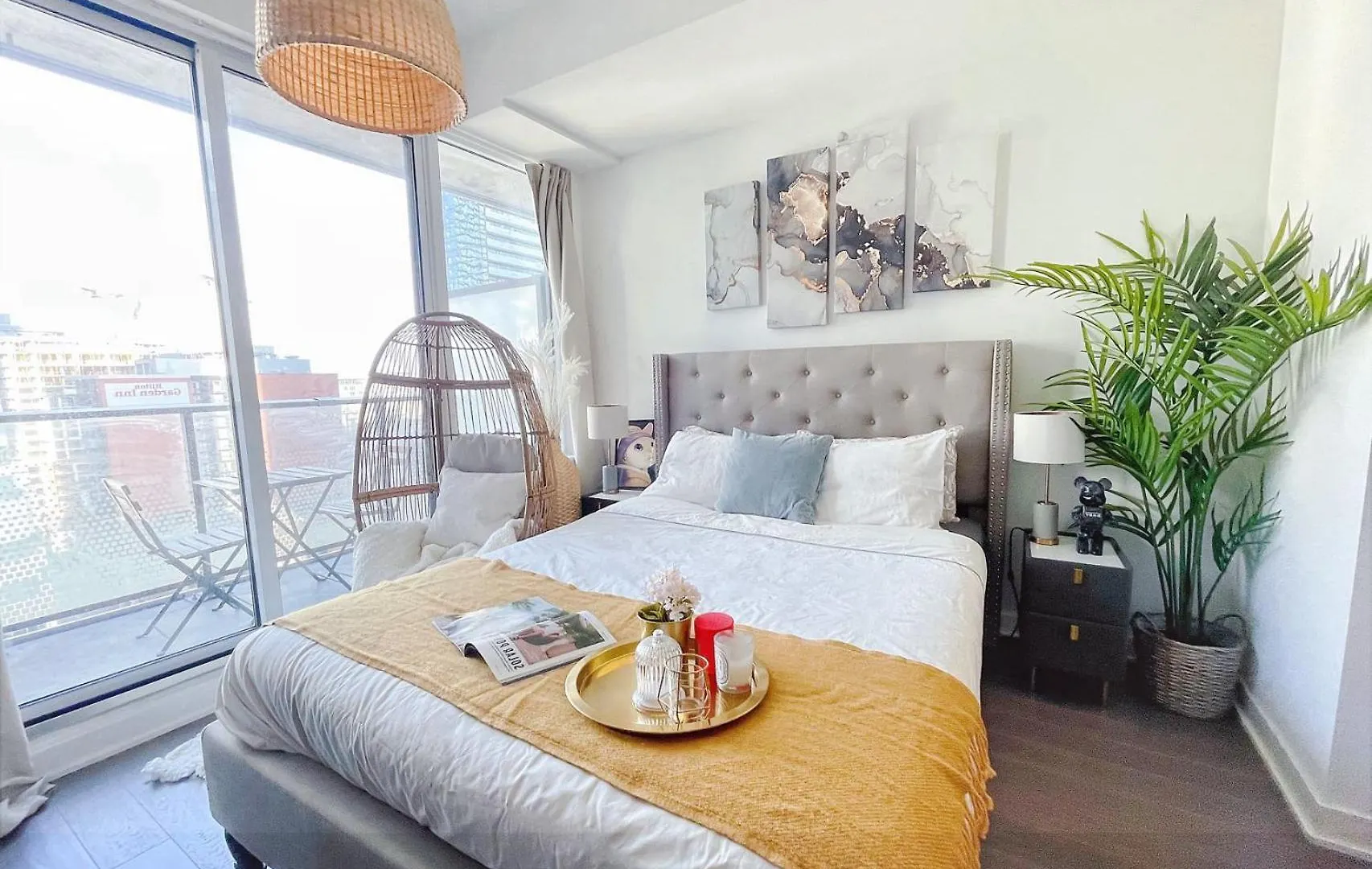 Deluxe Suites In Downtown Toronto With Amazing View Canada