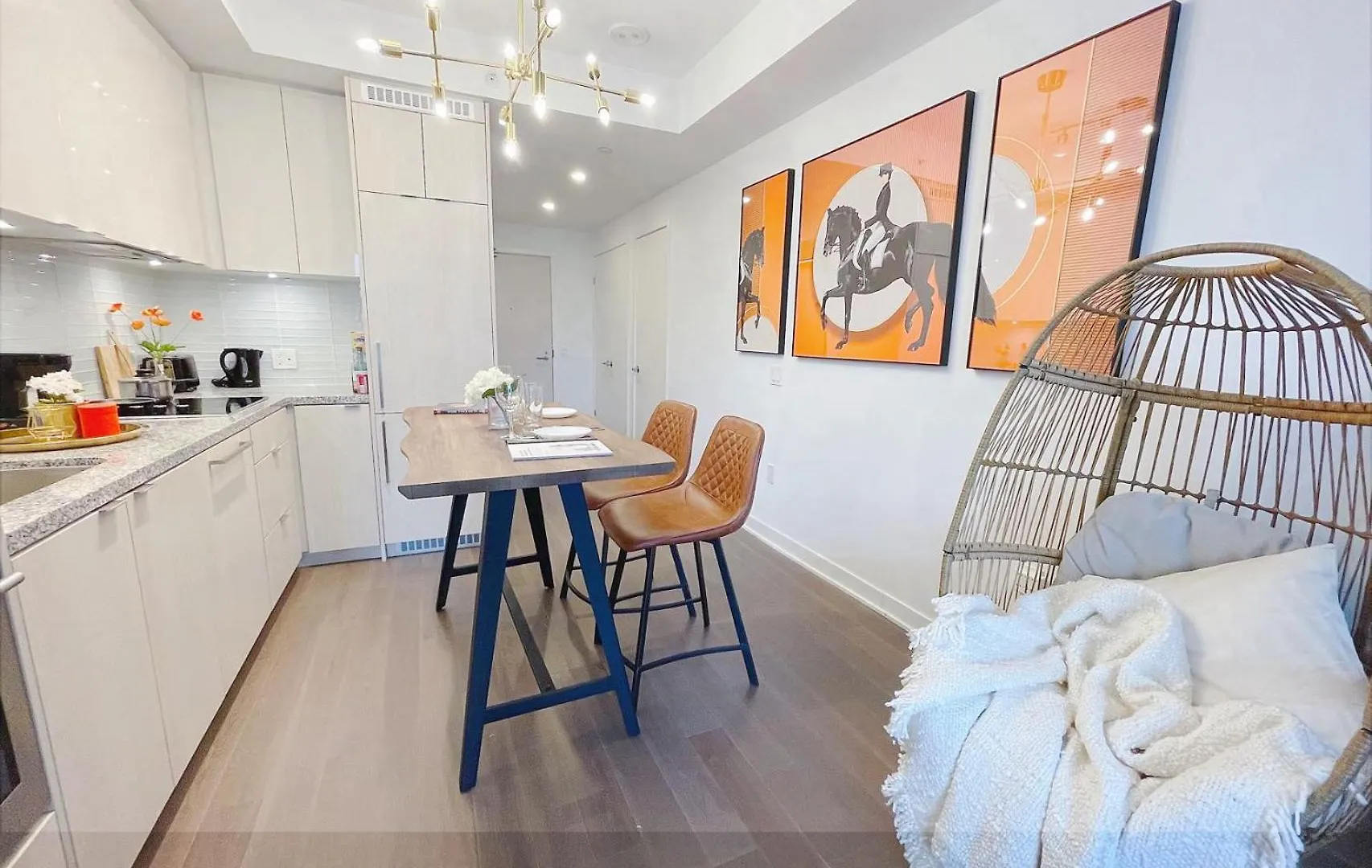Apartment Deluxe Suites In Downtown Toronto With Amazing View Canada